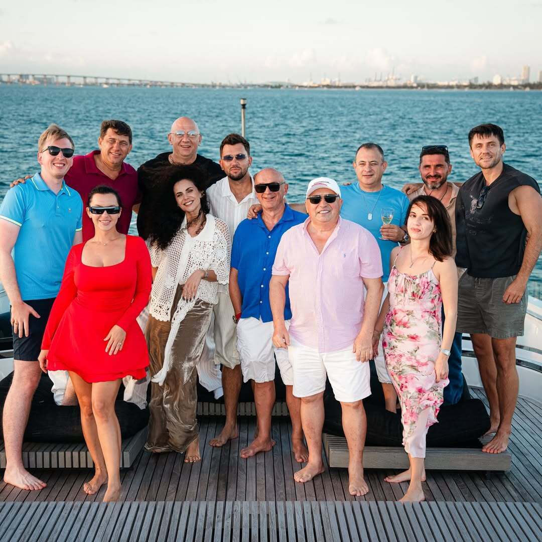 Potap and Kamenskikh are relaxing in an embrace on a yacht. Why did all of show business ignore their strange post? 