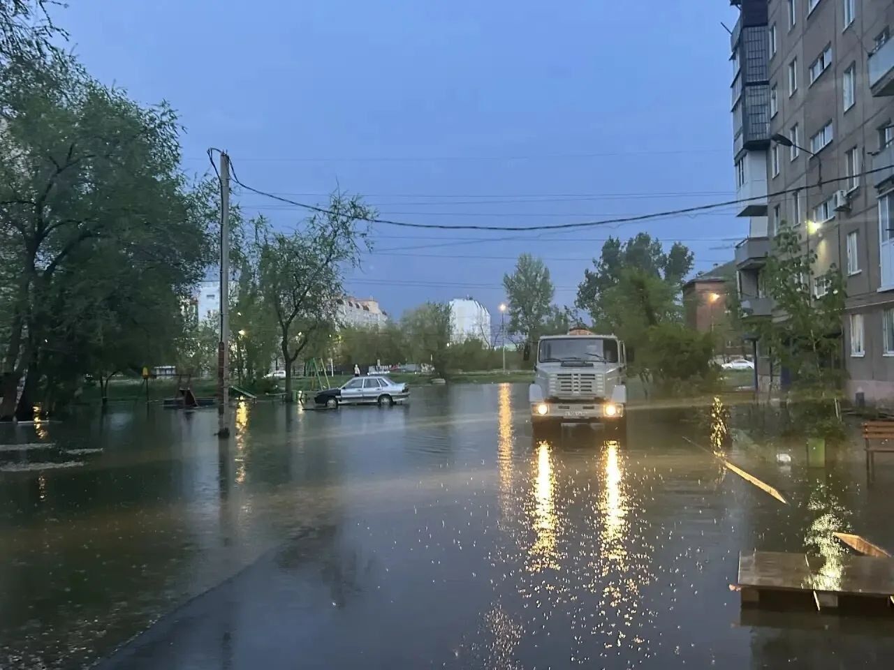 ''Lake of feces in the city center''. Russian Engels has been drowning in sewage for two weeks now. Photo