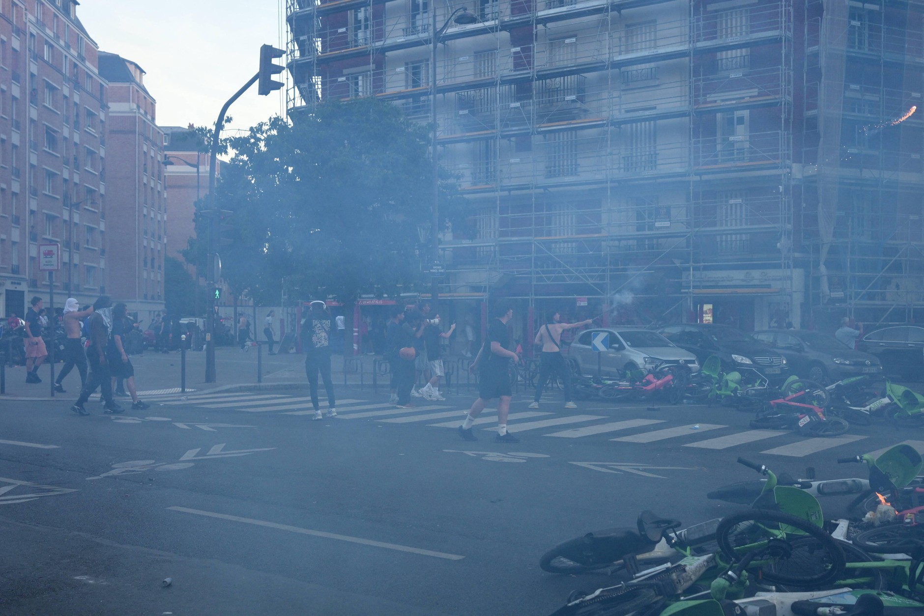 While thousands of people gathered to celebrate PSG's victory, groups of fans started riots that led to property damage, fires and clashes with law enforcement.