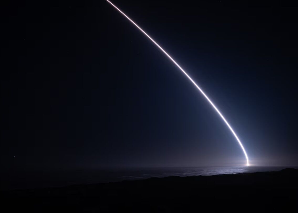 The United States launched an intercontinental ballistic missile after the start of Russian nuclear exercises. Photo