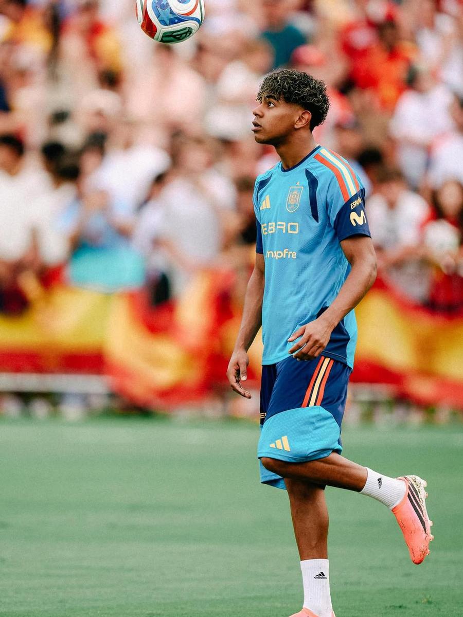 The kid who sped up time » Lamine Yamal, the teenager the whole planet is watching at the World Cup