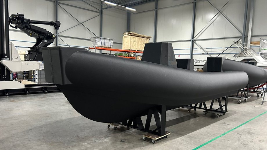 The hull of a 6-meter RHIB boat printed in 3D technology
