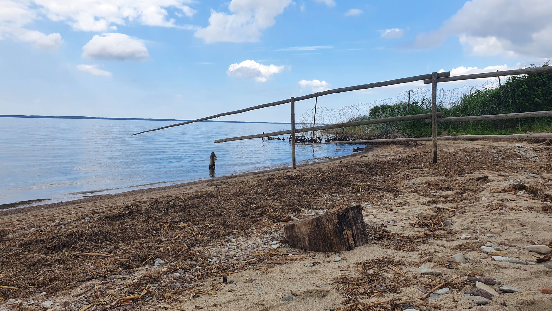 The Polish-Russian border on the bank of the Vistula Lagoon