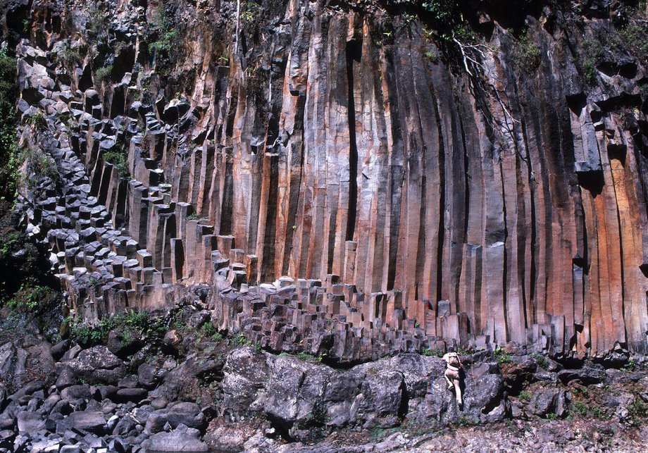 Basalt colonnades in a solidified lava flow along the Wailuku River on the island of Hawaiʻi