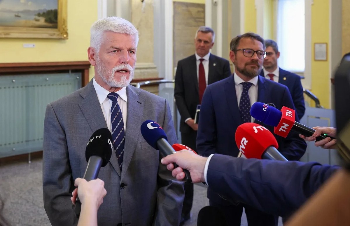 Czech Government Excludes President Pavel from NATO Summit Delegation — The Czech government has decided not to include