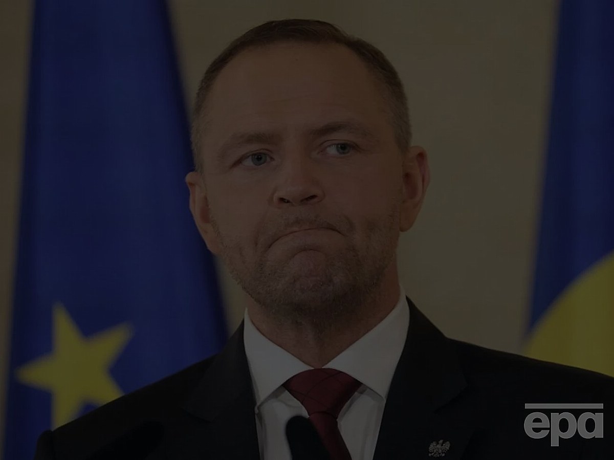 Polish Politicians Return Honors to Navrocki Amid Controversy — Political tensions rise in Poland as officials return aw