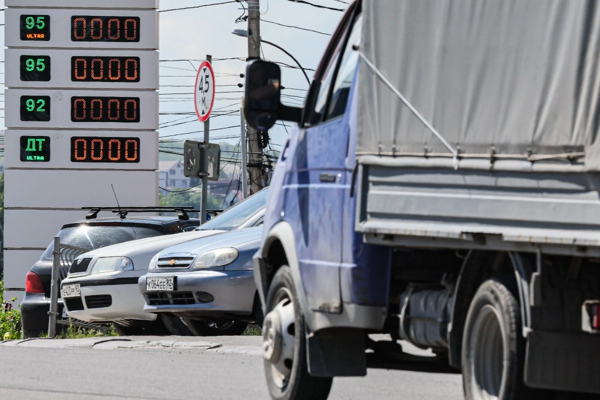 Emergency Declared in Crimea Following Ukrainian Attacks on Energy Infrastructure — Crimea has been declared in a state
