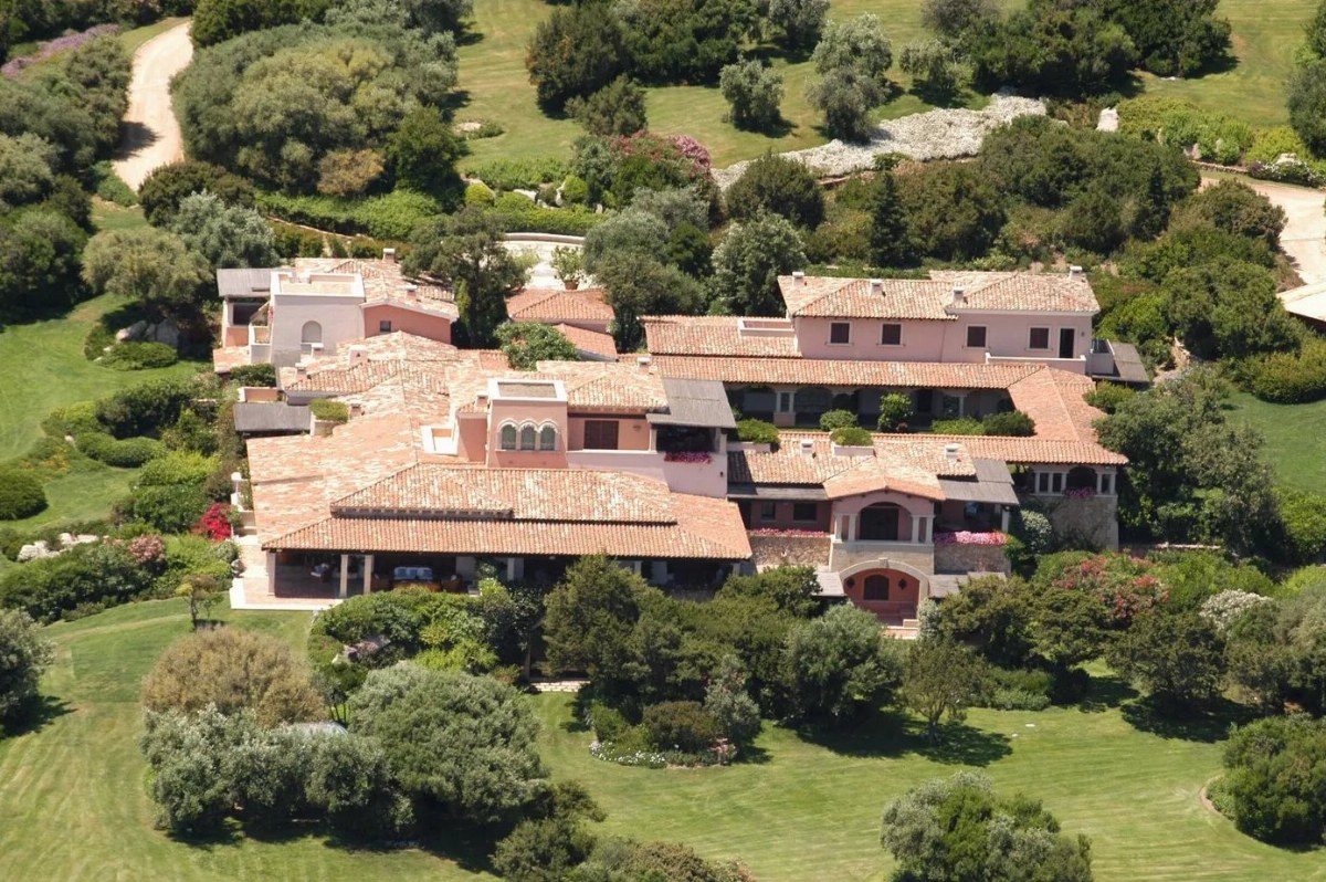 Silvio Berlusconi's Villa Certosa Sold for €350 Million to Qatari Investor — Qatari former PM Hamad bin Jassim bin Jabr