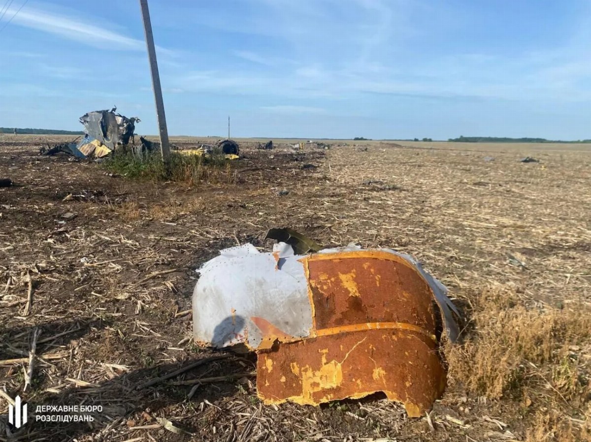 Investigation Underway Following Bomber Crash in Khmelnytskyi Region — Authorities confirm pilot's second flight on cras