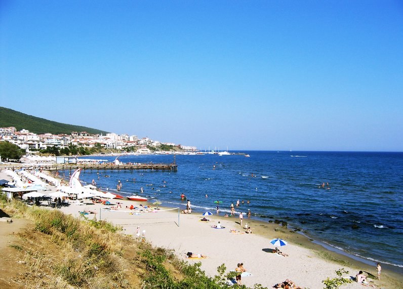 Pollution on Bulgarian Black Sea Beaches Linked to Russian Ghost Fleet — Bulgarian Black Sea beaches are reportedly poll