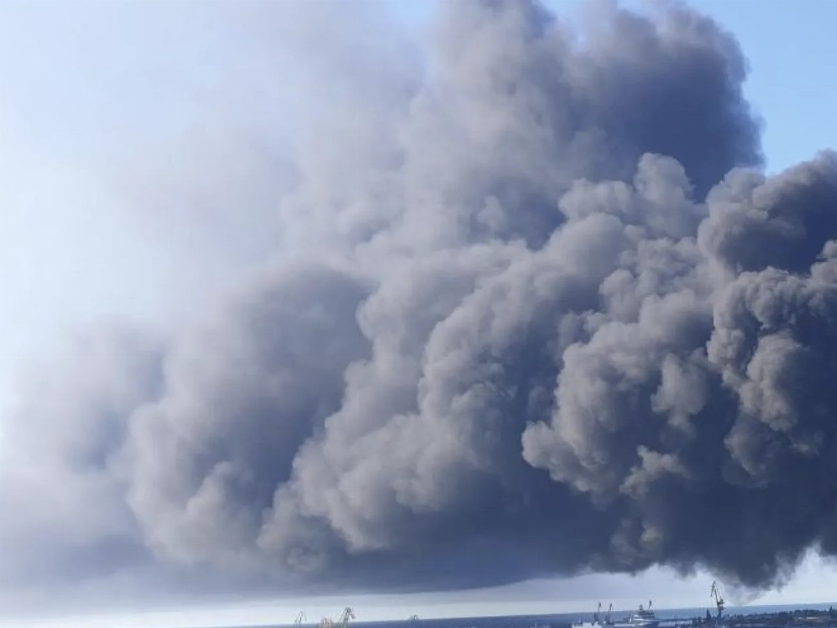 Significant Blackout in Crimea Following Explosions at Kerch Power Plant — A major fire erupted at the Kerch power plant