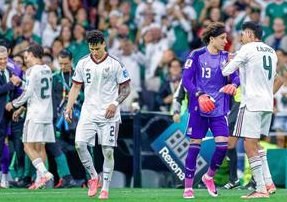 South Africa Surprises with Victory, Advances to World Cup Knockout Stage — South Africa secures second place in Group A