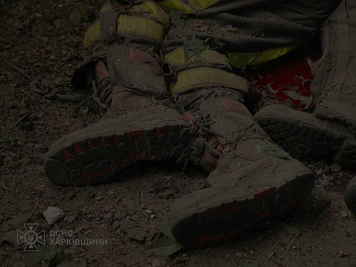 Six Emergency Service Workers Killed in Russian Strike on Kharkiv — The death toll from the Russian attack on Kharkiv ri