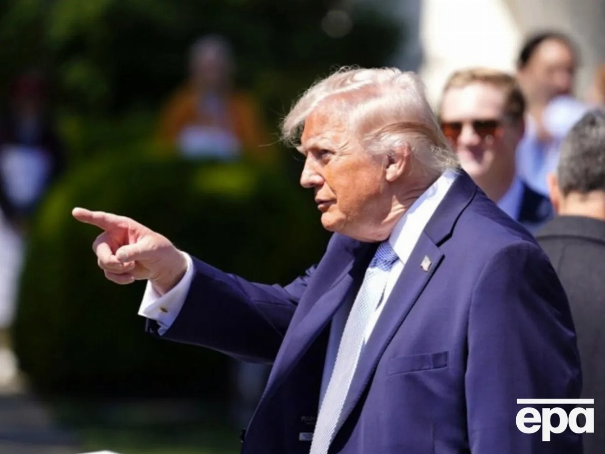 Trump Receives Exclusive Ring Made of 18-Carat Gold for US Independence Anniversary — An exclusive ring featuring 18-car