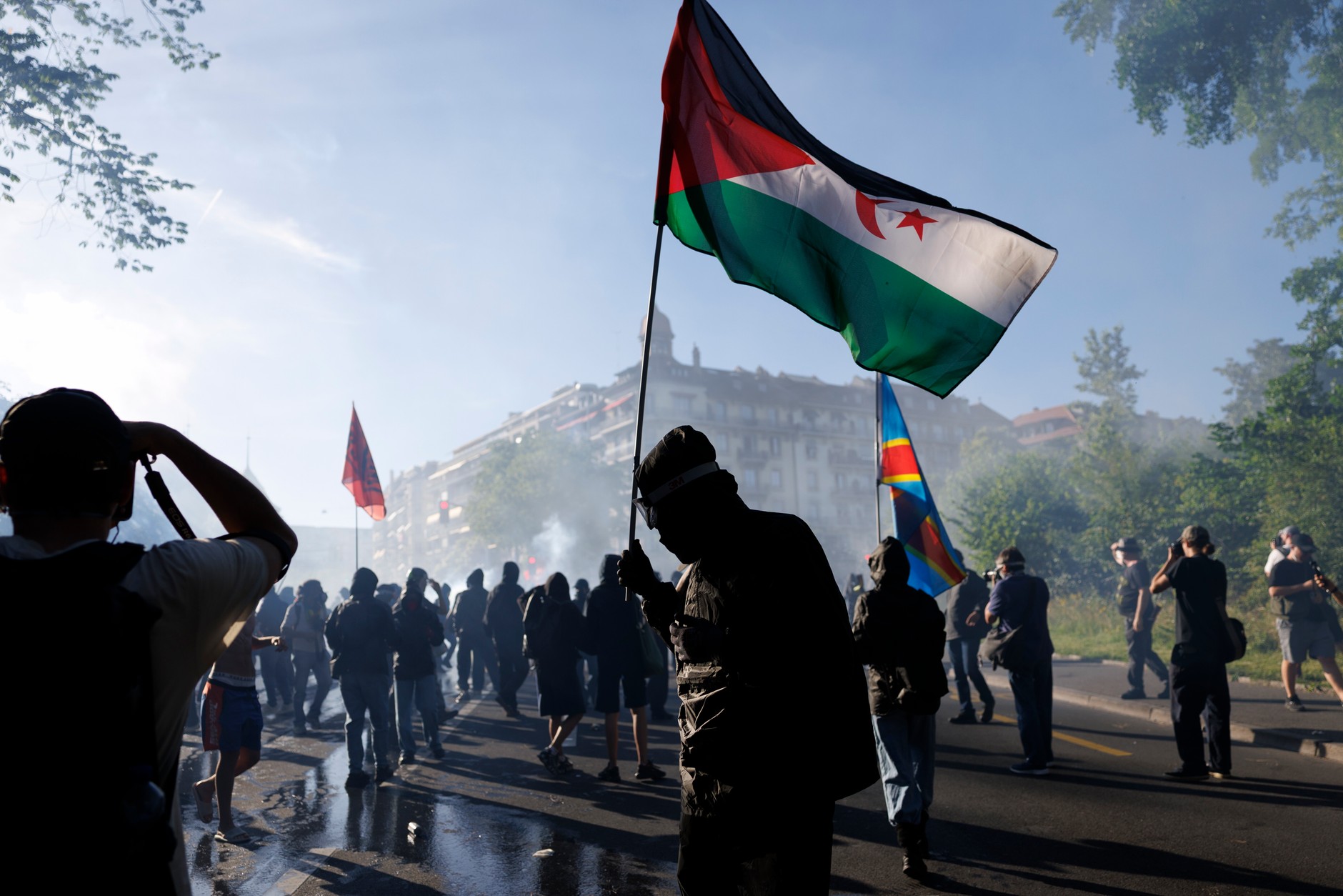 Protest in Geneva against the G7