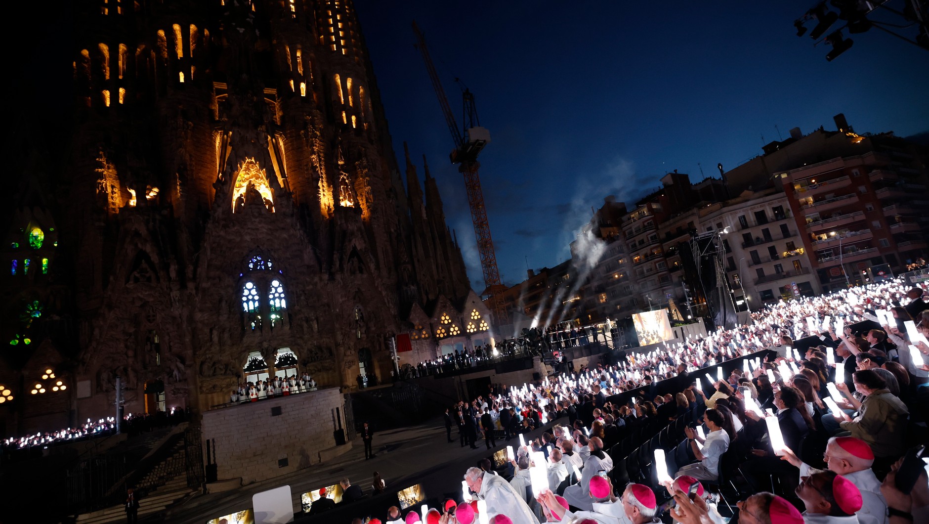 Crowds gathered in front of the basilica