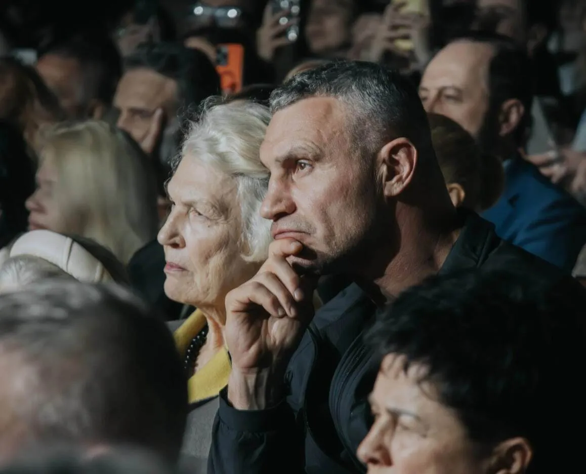 What does the mother of the mayor of Kyiv, with whom he now lives, look like? Photo