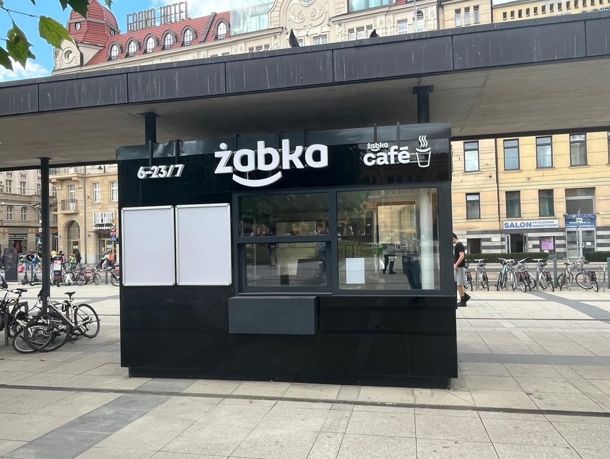 Żabka Launches Poland's Smallest Store Near Wrocław Główny Station — Żabka introduces its smallest store in Poland, loca
