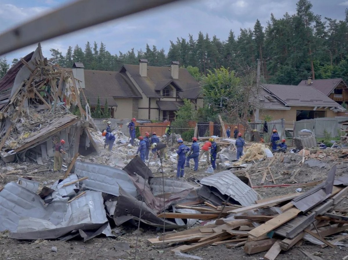 Fatal Strike at Defense Expo Near Kyiv Claims Polish Defense Worker — A worker from a Polish defense firm died in a Russ