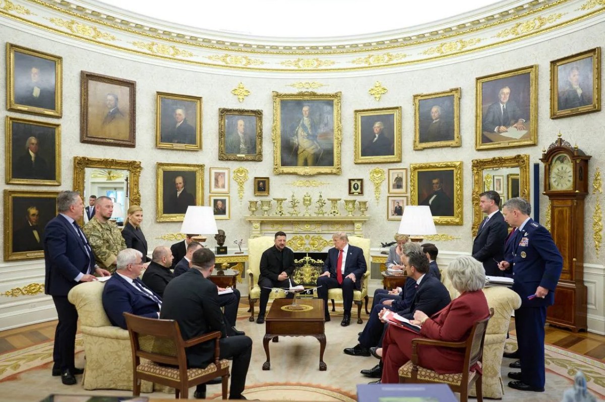 Zelensky Meets Trump to Discuss Crucial Patriot Missile Agreement for Ukraine — U.S. President Donald Trump and Ukrainia