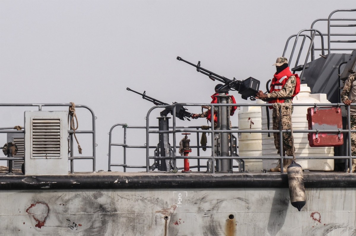 Yemen's Houthi Rebels Adopt Iranian Taxing Model in Bab el-Mandeb Strait — Yemen's Minister of Information confirms IRGC