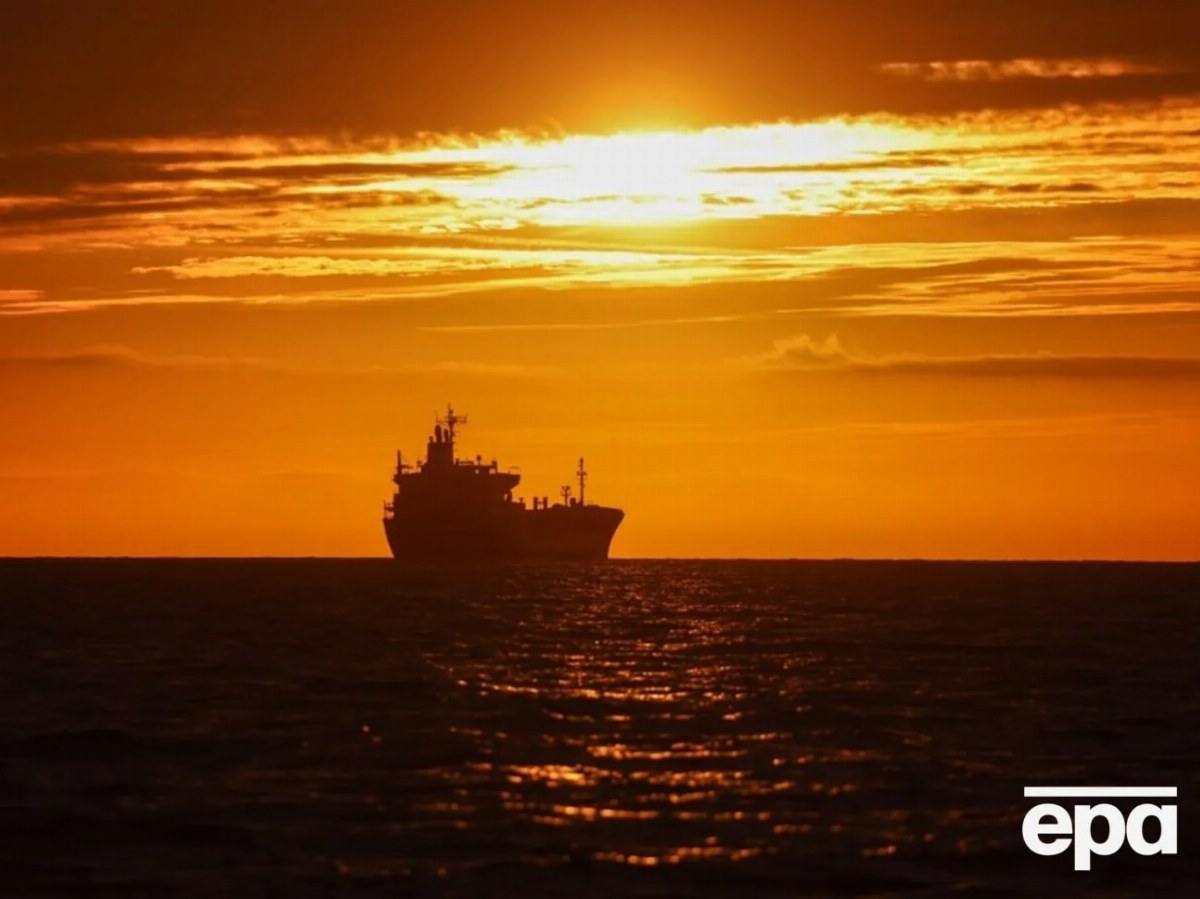 Russian Tycoon Sells Shipping Company Operating in Azov Sea — The sale of 'Volzhskoye Parokhodstvo' involves significant
