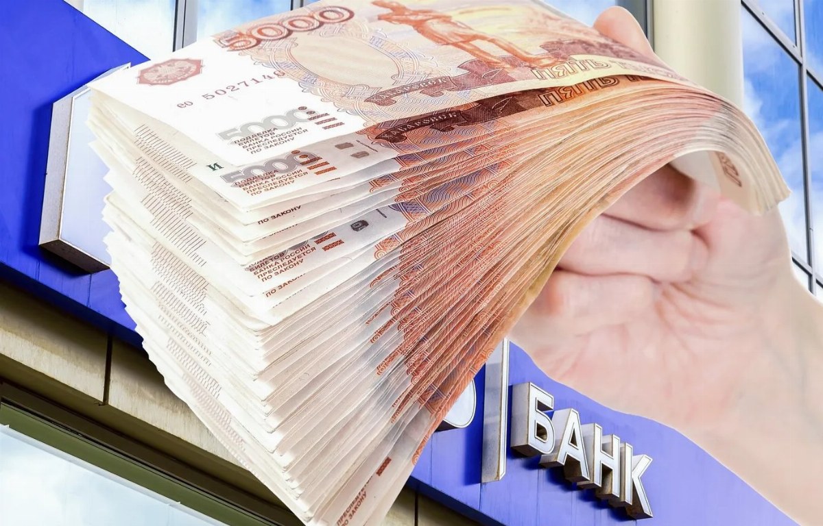 Russians Shift to Cash Transactions Amid Internet Disruptions — As internet issues disrupt card payments, Russians incre