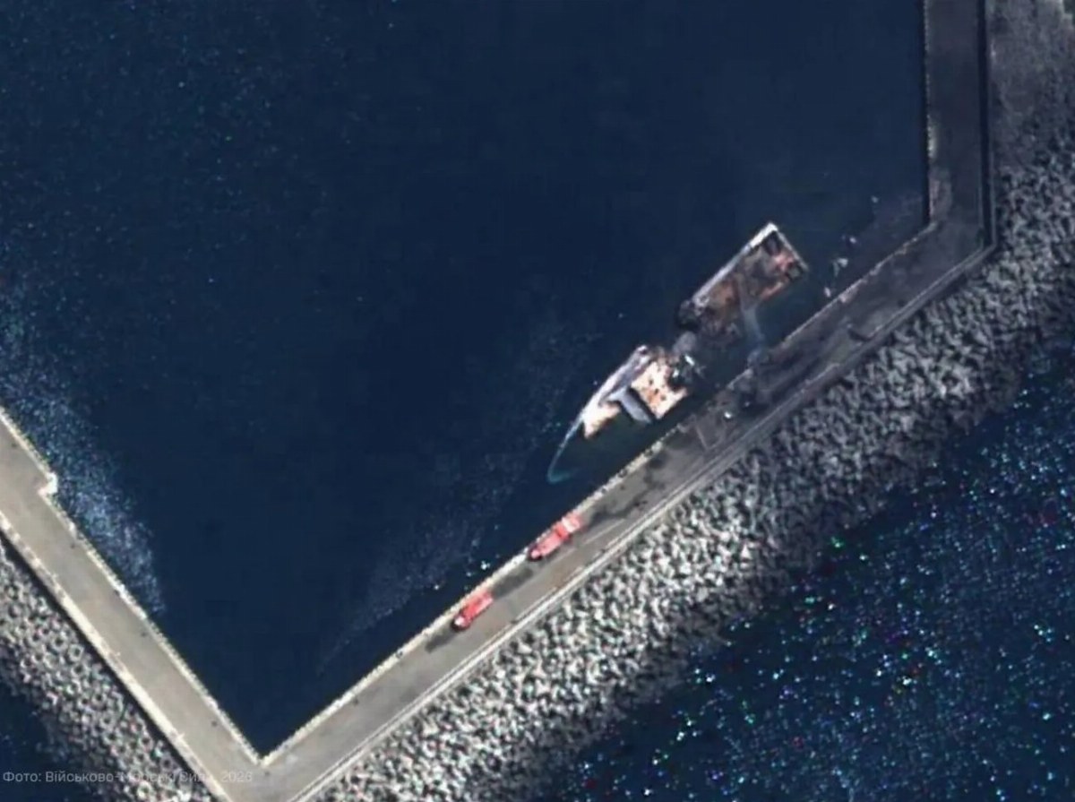 Satellite Image Confirms Sinking of Russian Ship Izumrud — A satellite image verifies the destruction of the Russian bor