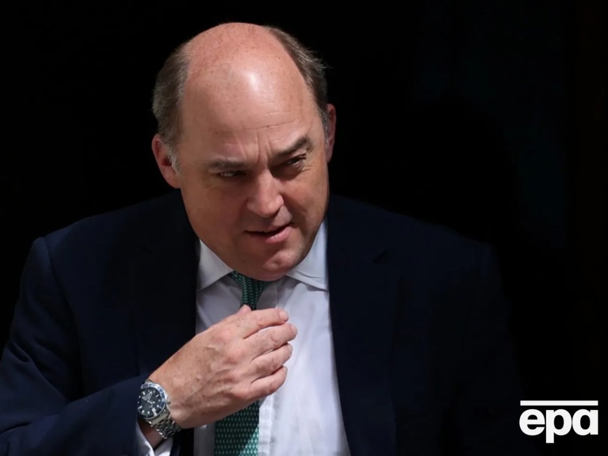 Former UK Defense Minister Discusses Israel's Refusal to Aid Ukraine — Ex-UK defense chief outlines Israel's reasons for