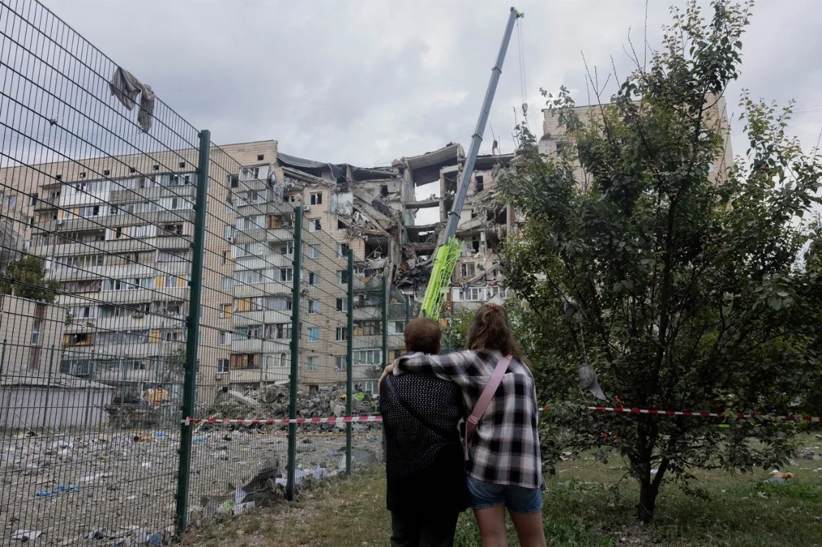 Russia Launches Coordinated Attack on Ukraine, Targeting Kyiv and Other Areas — A massive assault by Russia on Ukraine i