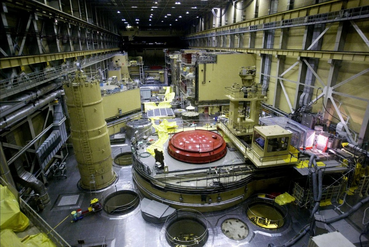 Hungary Shuts Down Paks Nuclear Reactor Due to Low Danube River Levels — A reactor at Hungary's Paks nuclear plant was s
