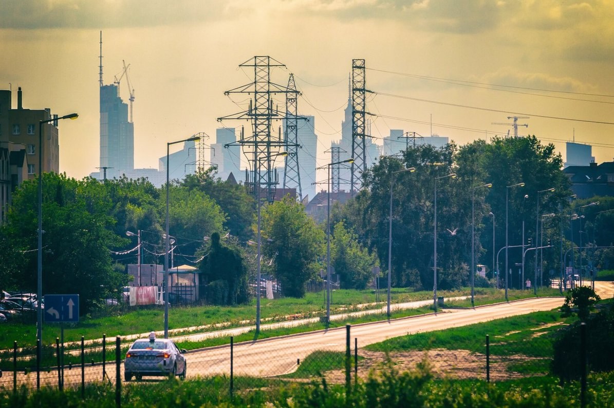 Poland's Energy System: Expert Addresses Blackout Risks Amid Heatwave — Experts discuss Poland's energy security as reco
