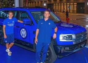 Cristi Chivu and Nicolo Barella Engage Before Manchester City Friendly — Inter Milan's coach Cristi Chivu and midfielder