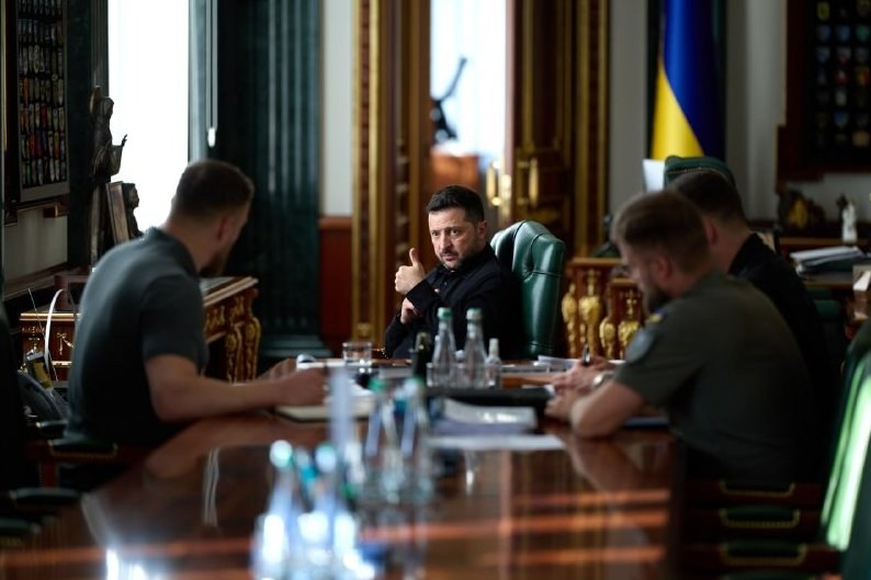 Report on Attack in Novorossiysk and Ukraine's Peace Efforts — Ukrainian President Zelensky emphasizes peace efforts fol