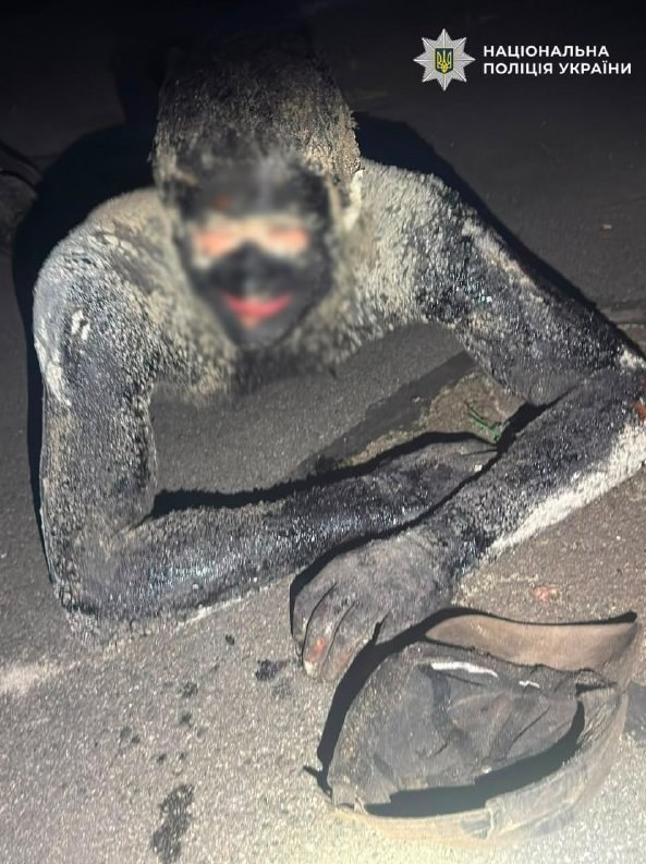 Man Jumps into Tar Barrel Before Robbing Supermarket in Kyiv — A man jumped into a tar barrel and then attempted to rob