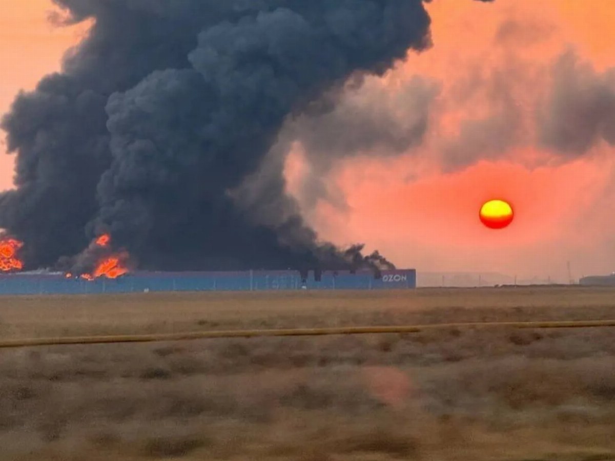 Multiple Ozon Warehouses Caught in Fire Following Drone Strikes in Russia — Several Ozon warehouses in Russia were set a