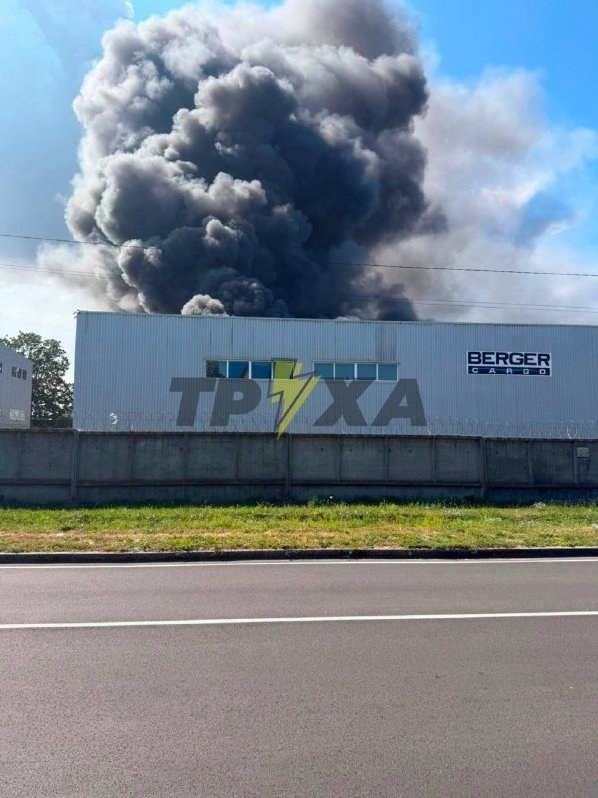 Major Ukrainian Companies Suffer Losses from Russian Attacks — Several Ukrainian companies, including Comfy and Roshen,