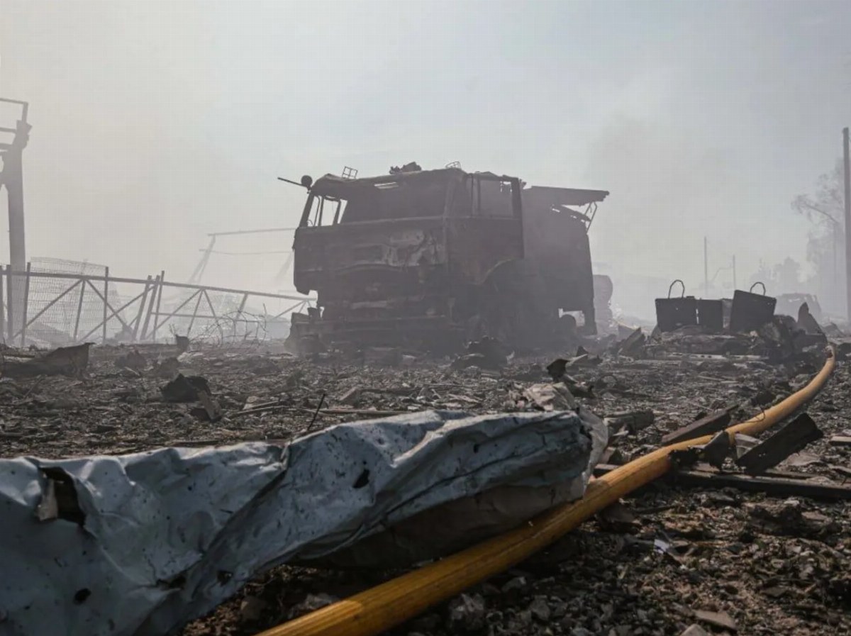 Zelensky Announces Report on Ammunition Storage After Tragic Drone Strike — Ukrainian President Zelensky confirmed 38 de