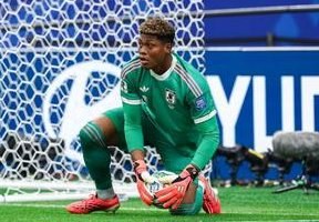 PSG Agrees to Sign Zion Suzuki from Parma for €35 Million — Zion Suzuki, a 23-year-old Japanese goalkeeper, transfers to