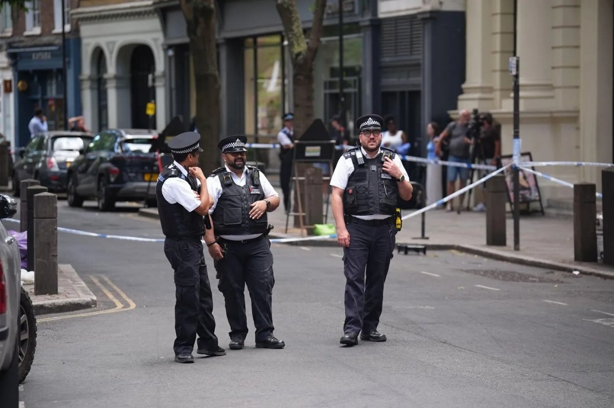 Woman Arrested After Stabbing Four Men in Covent Garden, London — Four men were stabbed in Covent Garden, London, on Wed