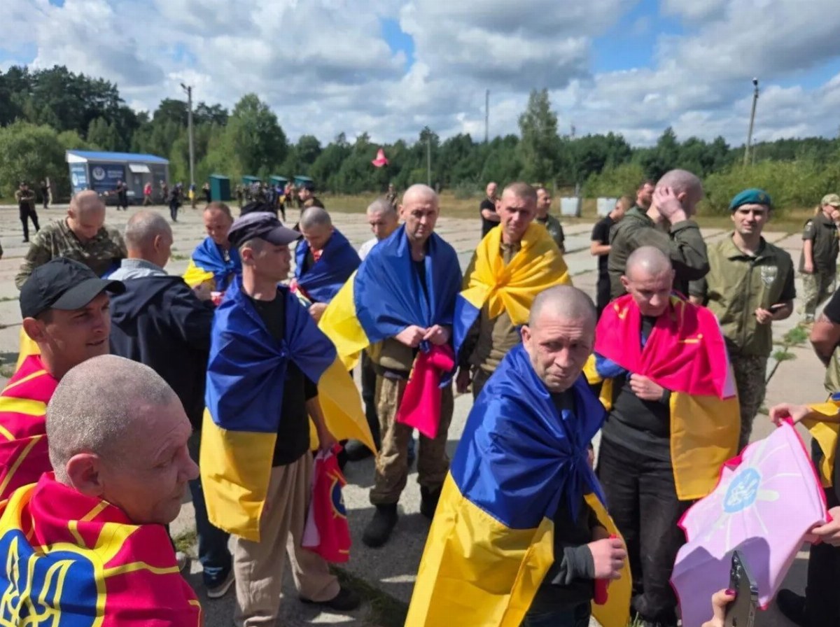 103 Ukrainian Soldiers Released from Russian Captivity in Successful Swap — A total of 103 Ukrainian service members ret