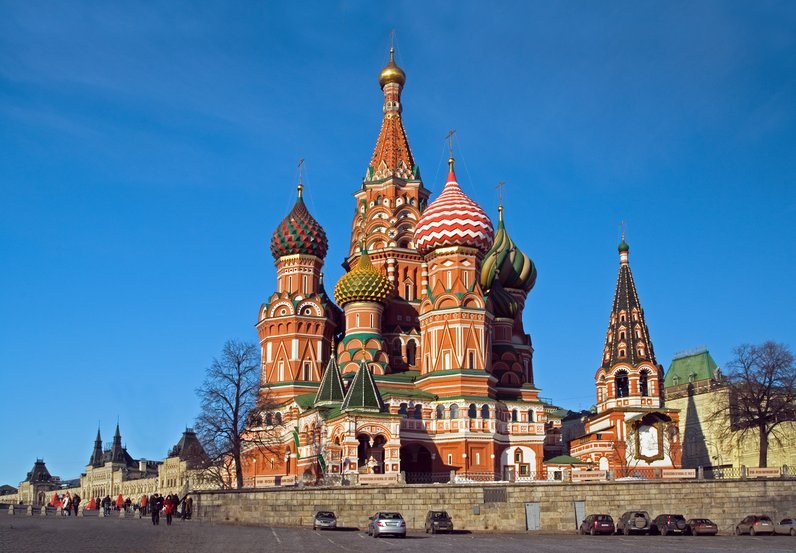 Ukrainian Drone Attack on Moscow Involves Over 600 Drones — Moscow officials report that over 600 drones targeted the re