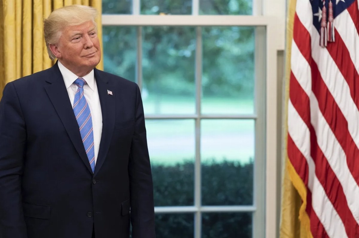 Trump Signals Support for JD Vance as 2028 Successor Amid Doubts — Donald Trump privately expressed support for JD Vance