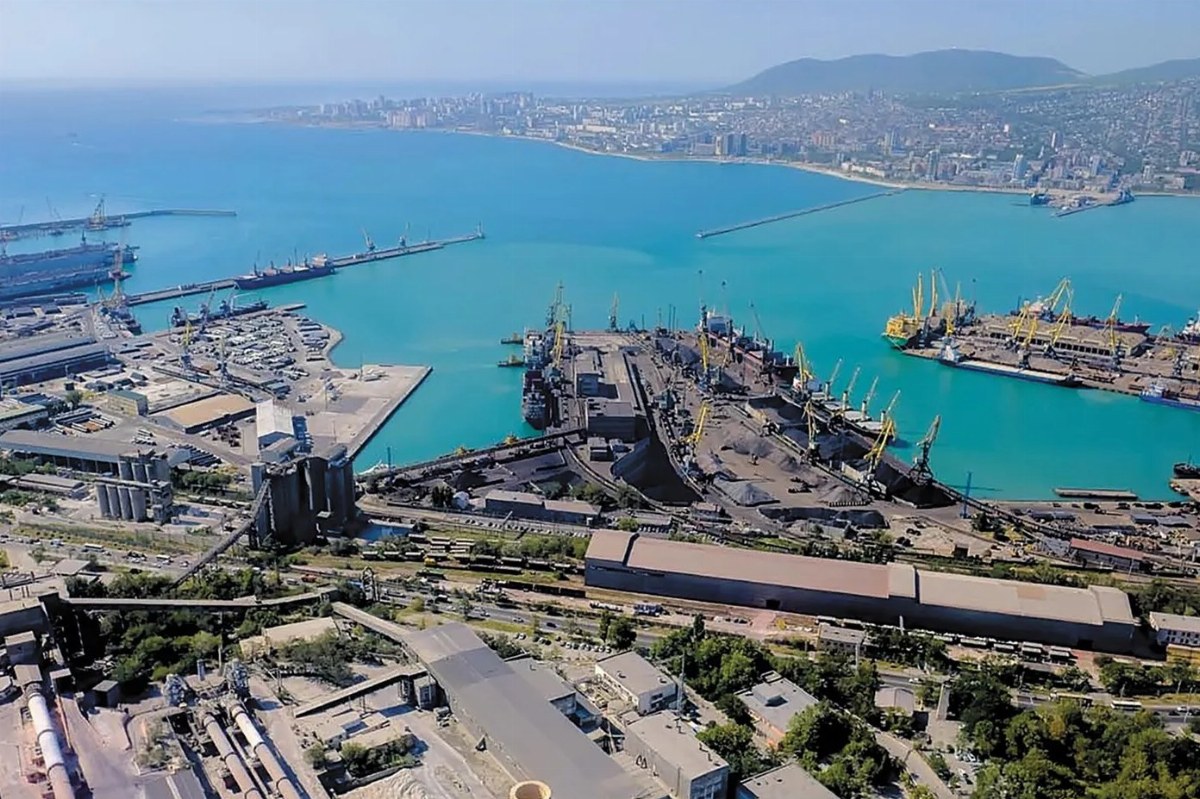 Ukraine Halts Drone Strikes on Russian Port Following US Request — Ukraine has suspended drone attacks on Russian oil ta