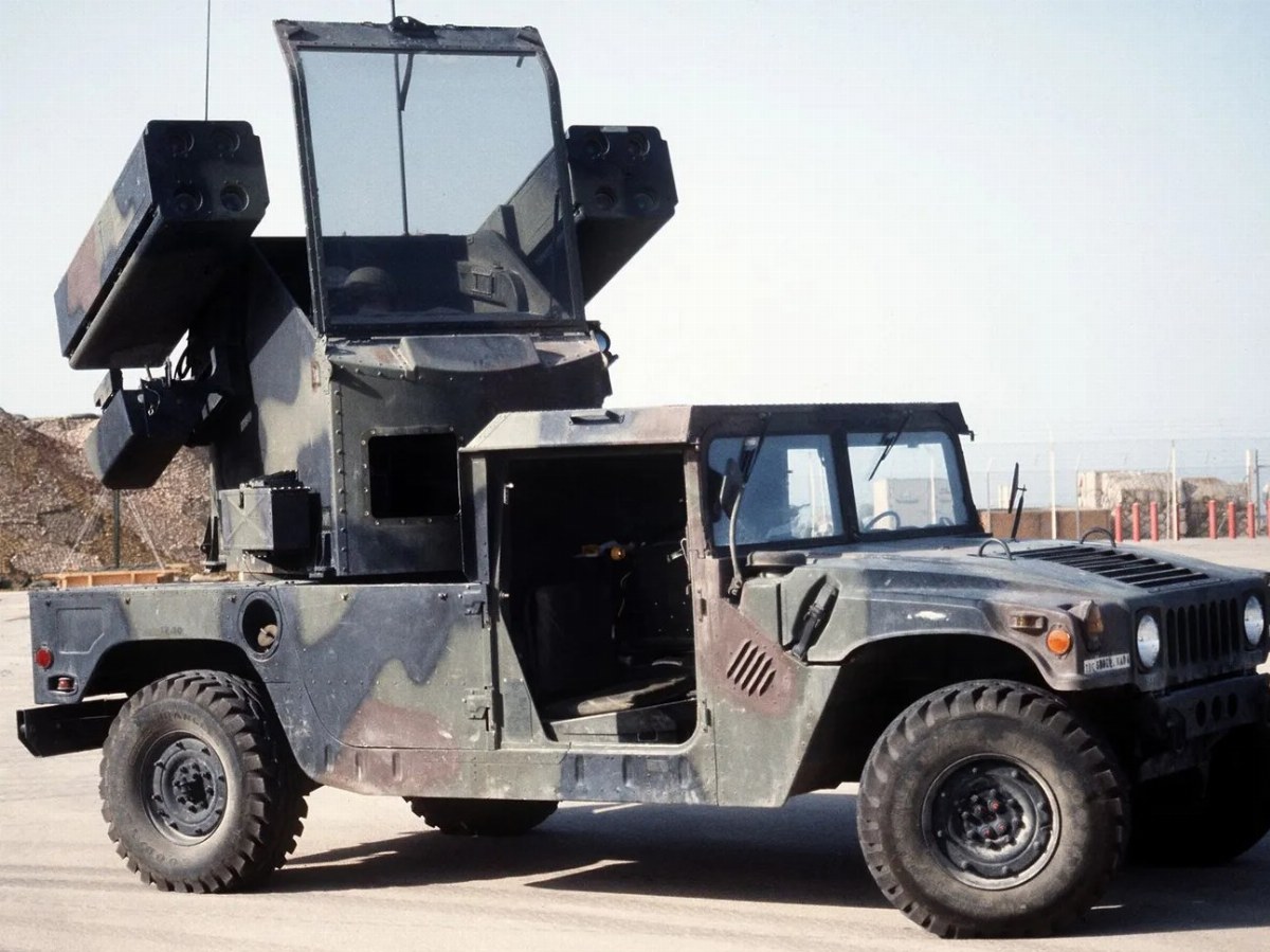 Trump Spotted with Military Defense System at Golf Club in New Jersey — Photos show Trump on the golf course with an Ave