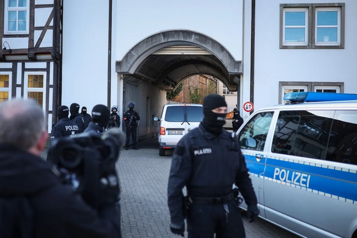 German Police Arrest Ukrainian Suspected of Sabotage Planning at Arms Factory — A 33-year-old Ukrainian citizen was arre