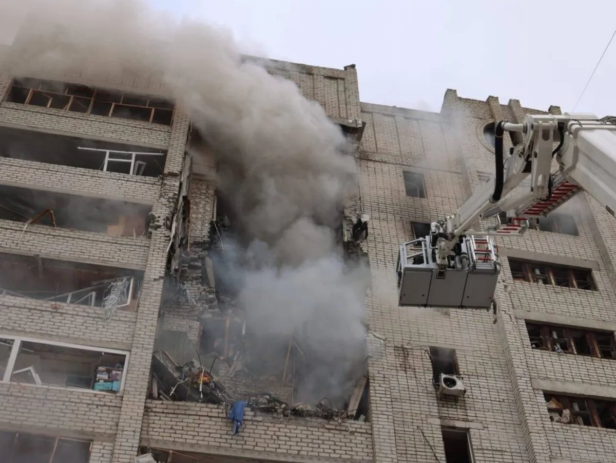 Death Toll Rises to Three After Russian Strikes in Kharkiv — Russian attacks on residential buildings in Kharkiv have le