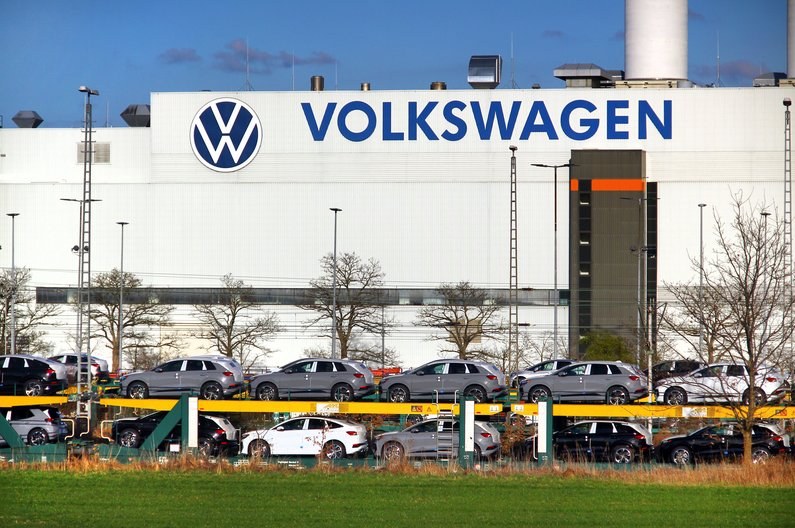 Volkswagen Faces Major Restructuring with 50,000 Job Cuts — Volkswagen plans extensive job cuts and factory closures ami