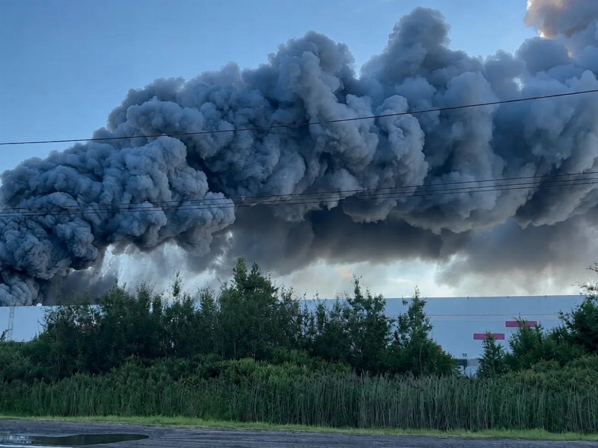 Drone Strikes Hit Warehouses in Leningrad and Moscow Regions — Drone attacks have targeted warehouses in Leningrad and M