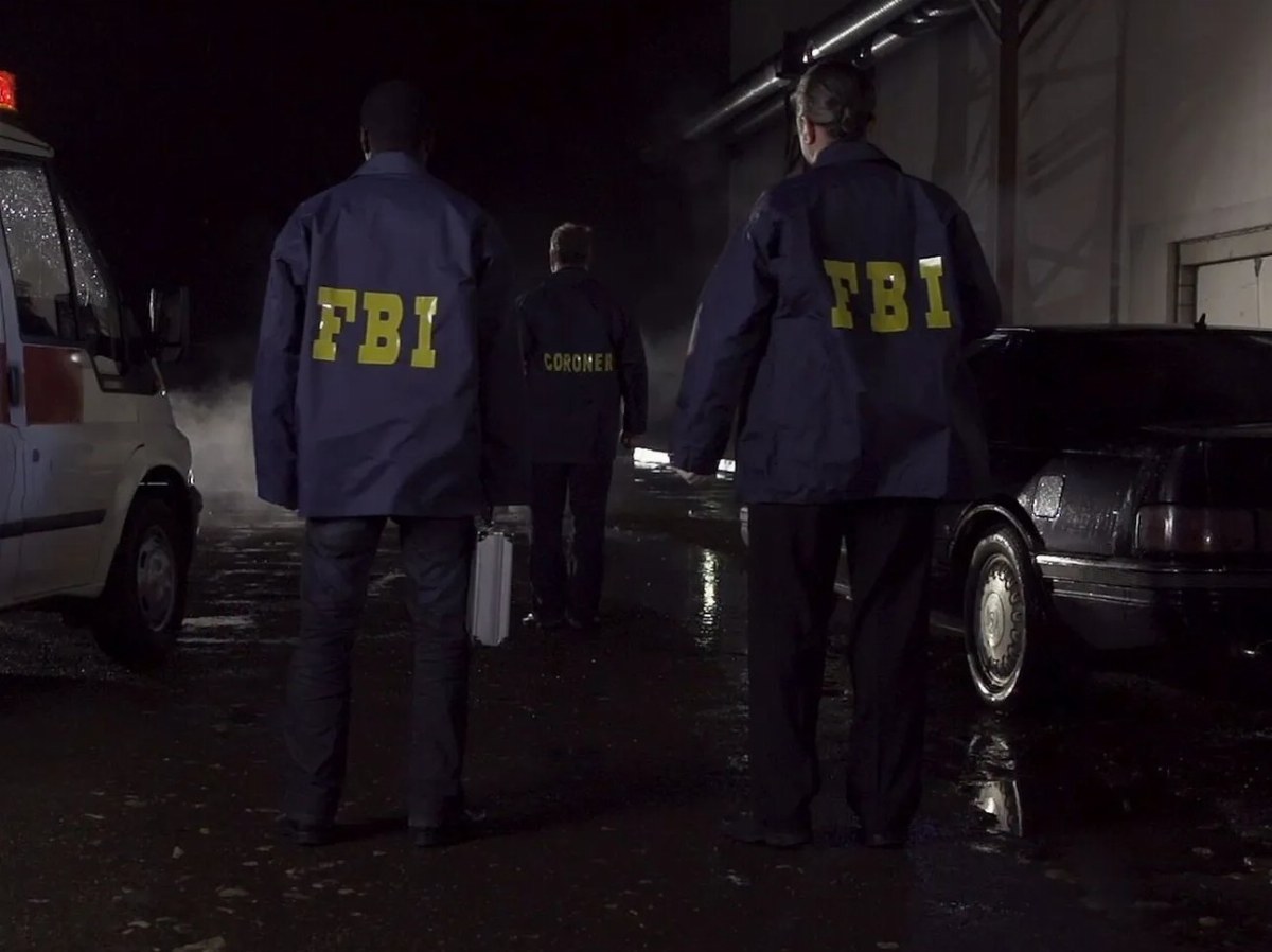 FBI Shoots American Recruit Allegedly Misled by Russian Agents — The FBI shot an American who had top-secret access to U